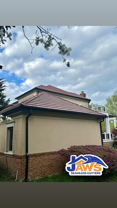 JAWS SEAMLESS GUTTERS