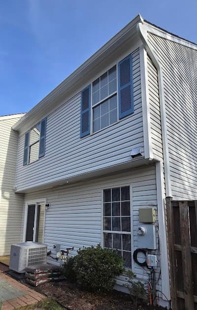 LEESBURG GUTTERS LLC